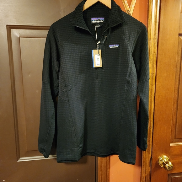 Patagonia Women's R1 Fleece Pullover Medium and Large - Picture 5 of 8